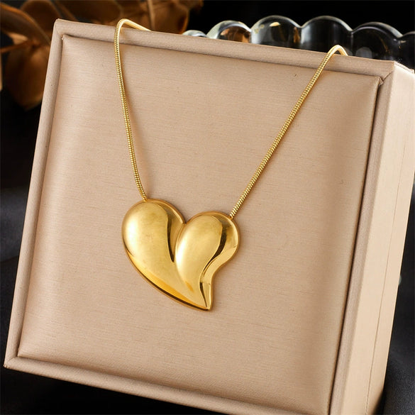 Wholesale Stainless Steel Heart Pendant Chain Jewelry Necklace Retro Cold Style Gold Plated