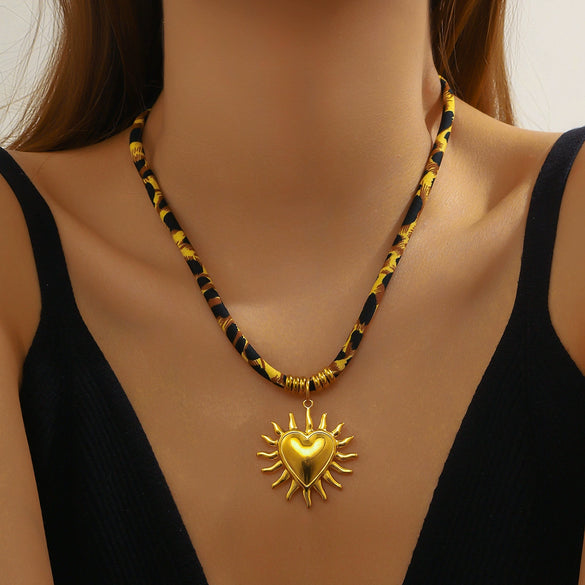 Wholesale Stainless Steel Heart Shape Leopard Print Velvet Rope Chain Pendant Necklace With Electroplating Design For Women