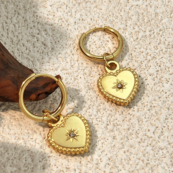 Wholesale Stainless Steel Heart Shape Retro Electroplating Women's Earrings