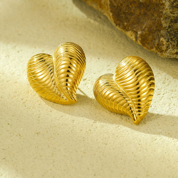 Wholesale Stainless Steel Heart Shape Striped Fashion Earrings With Electroplating For Women
