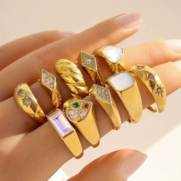 Wholesale Stainless Steel Heart Shaped Cast Electroplated Diamond Couple Rings Elegant Fashionable Retro And Versatile