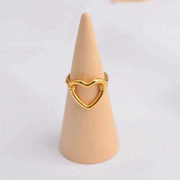 Wholesale Stainless Steel Heart Shaped 18K Gold Plated Women's Minimalist Ring