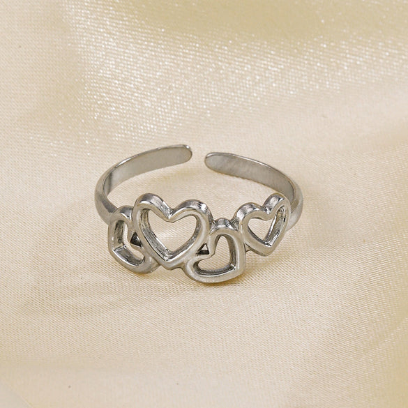 Wholesale Stainless Steel Heart Shaped Love Ring For Women With 18K Gold Plated Electroplating
