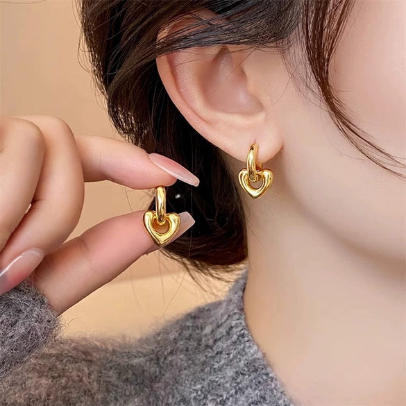 Wholesale Stainless Steel Heartshaped Electroplated Love Earrings For Women Sweet Exquisite Fashion Design