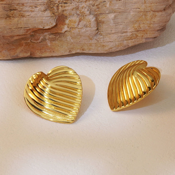 Wholesale Stainless Steel Heartshaped Electroplated Women's Earrings