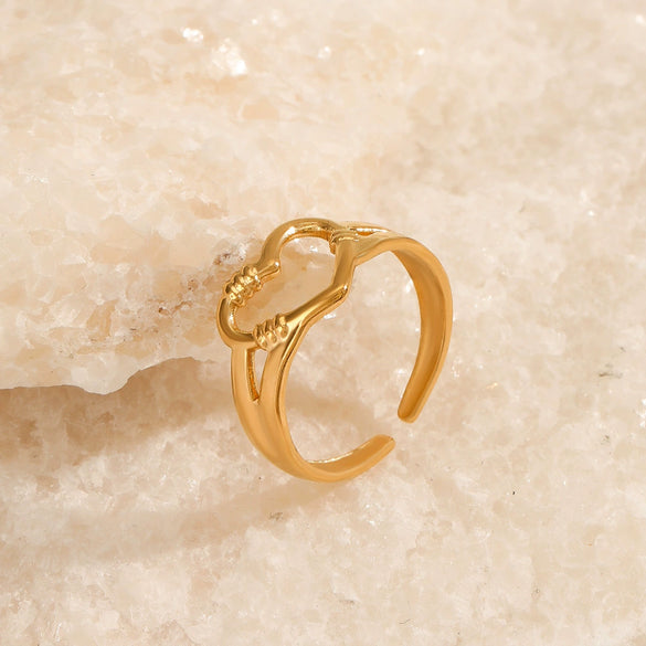 Wholesale Stainless Steel Heartshaped Love Ring Electroplated Retro Simple Hollow Style
