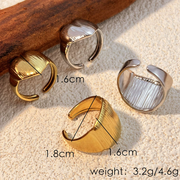 Wholesale Stainless Steel Heartshaped Retro Ring Electroplating Treatment Unisex Hand Jewelry