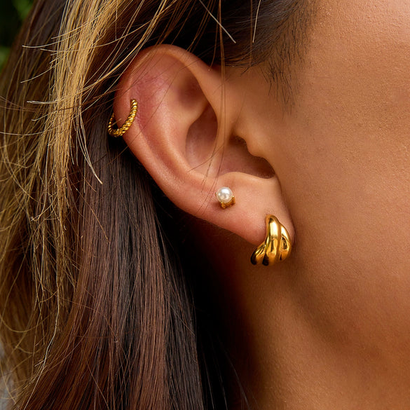 Wholesale Stainless Steel Hoop Earrings With Pearl Geometric Design Electroplated For Women