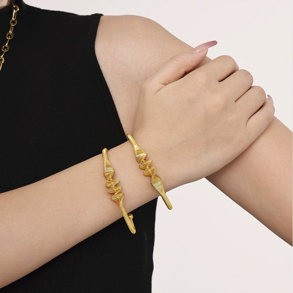 Wholesale Stainless Steel Irregular Opening Spring Wire Bracelet Pvd Plated Simple Geometric Jewelry