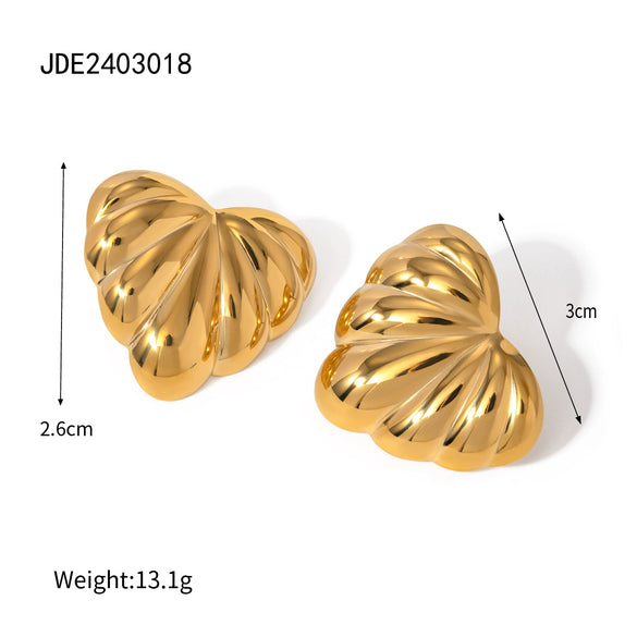 Wholesale Stainless Steel Jewelry With Geometric Pattern Gold And Silver Color Matching Electroplating Treatment Love Shape Nonfading Design