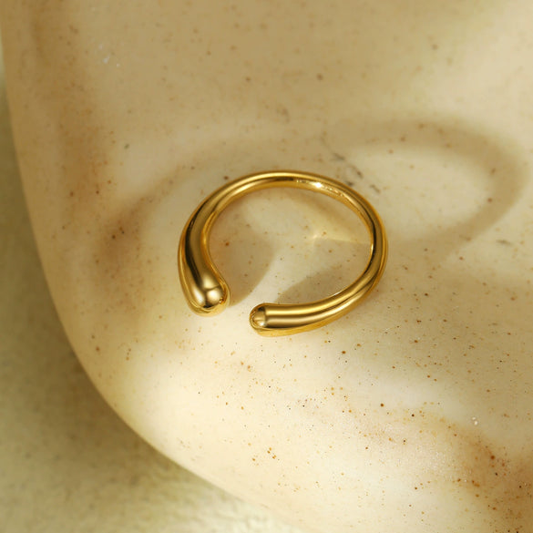 Wholesale Stainless Steel 18K Gold Electroplated Retro C Shaped Earrings And Bracelet For Women