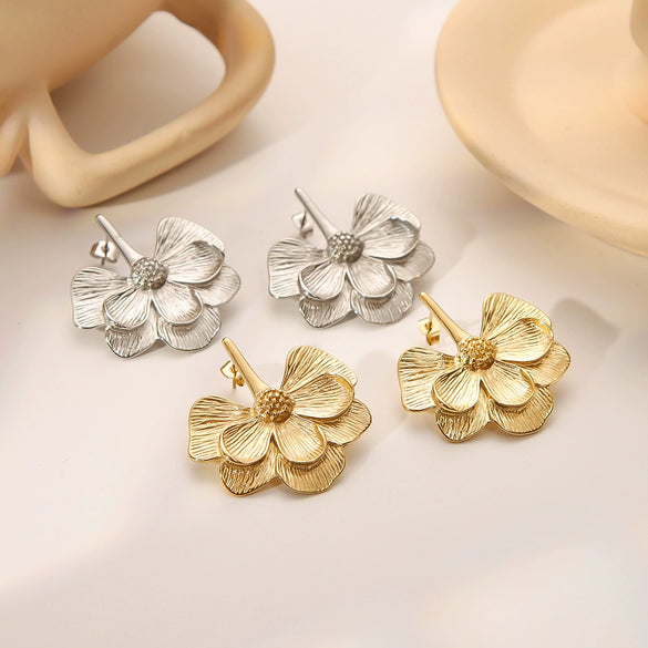 Wholesale Stainless Steel 18K Gold Plated Flower Elegant Retro Earrings For Women Electroplated