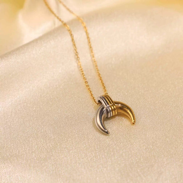 Wholesale Stainless Steel 18K Gold Plated Geometric Moon Pendant Neck Jewelry For Women