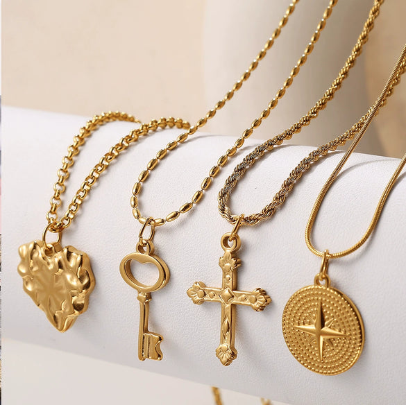 Wholesale 316L Stainless Steel 18K Gold Plated Joker Bow Heart Pendant Accessories In Fashion Style