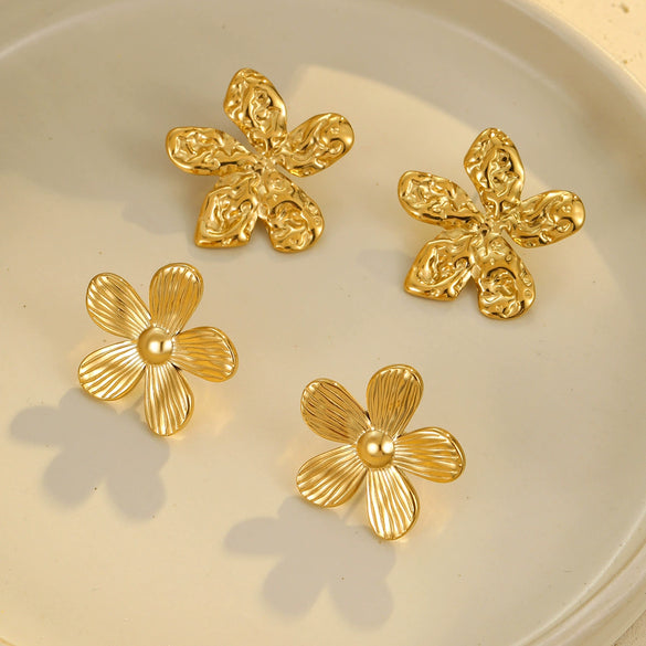 Wholesale Stainless Steel 18K Gold Plated Women's Flower Shape Retro Style Earrings
