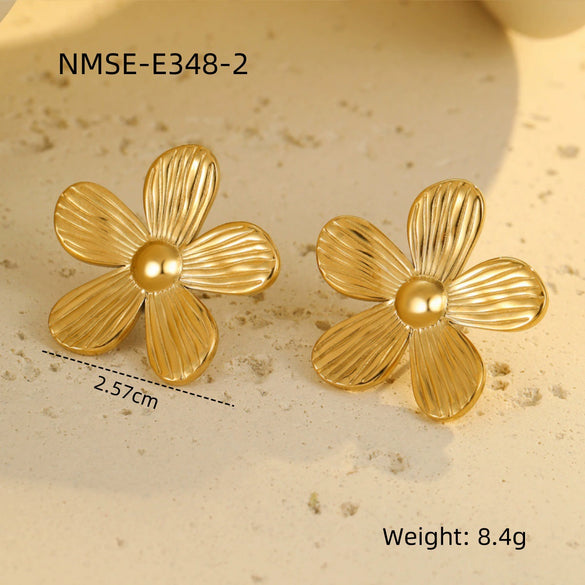 Wholesale Stainless Steel 18K Gold Plated Women's Flower Shape Retro Style Earrings