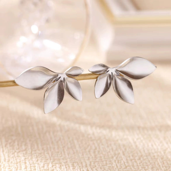 Wholesale Stainless Steel Leaf Geometric Style Electroplated Women's Earrings