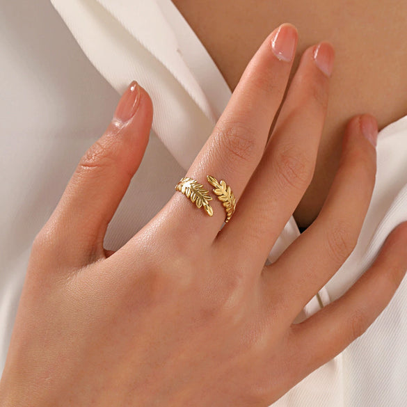 Wholesale Stainless Steel Leaf Ring Electroplated For Women Plant Flowers Style