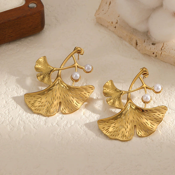 Wholesale Stainless Steel Leafshaped Women's Earrings With Pvd Furnace Vacuum Real Gold Plating