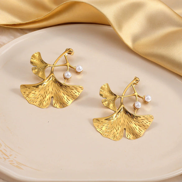 Wholesale Stainless Steel Leafshaped Women's Earrings With Pvd Furnace Vacuum Real Gold Plating