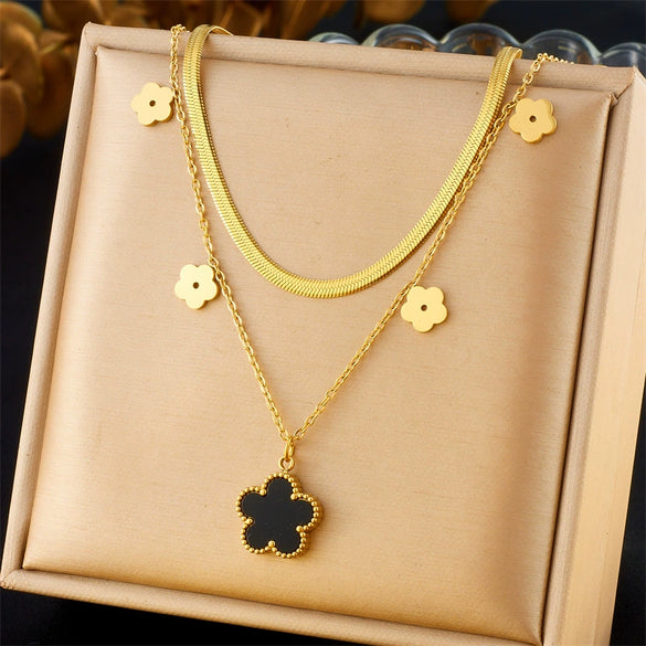 Wholesale Stainless Steel Love Butterfly Flower Pendant Necklace With Heart Shape Pattern Electroplated For Women