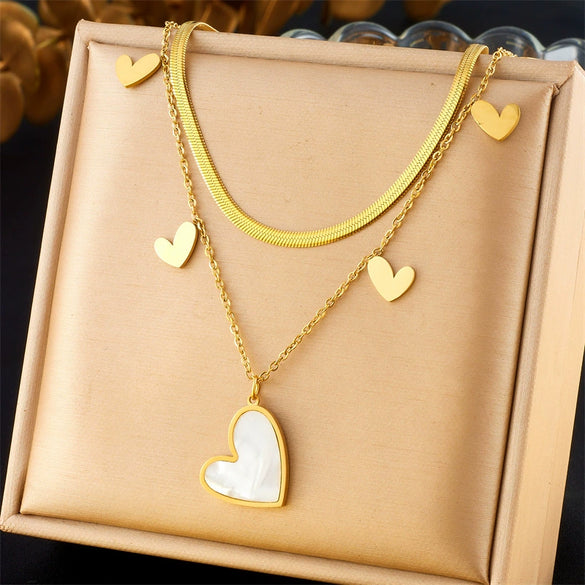 Wholesale Stainless Steel Love Butterfly Flower Pendant Necklace With Heart Shape Pattern Electroplated For Women