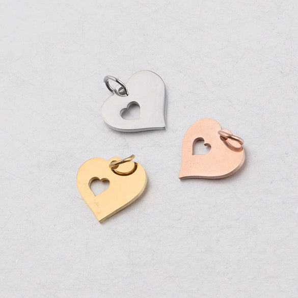 Wholesale Stainless Steel Love Heart Pendant Jewelry Accessories With Polishing Treatment And Smooth Pattern