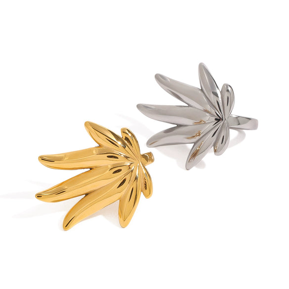 Wholesale Stainless Steel Maple Leaf Ring With Geometric Design And Electroplating For Women