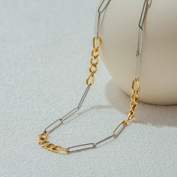 Wholesale Stainless Steel Necklace With Geometric Pendant Electroplated Light Luxury Niche Design For Women