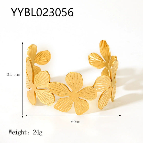 Wholesale Stainless Steel Open Bracelet With Retro Style 18K Gold Plated Vacuum Real Gold Electroplating In Pvd Furnace And Plant Flowers Pattern
