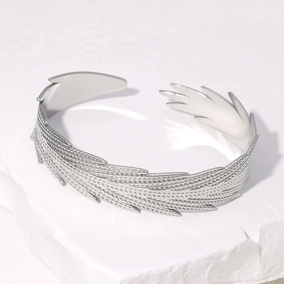 Wholesale Stainless Steel Open Feather Personality Creative Non Fading Bracelet With Electroplating Treatment