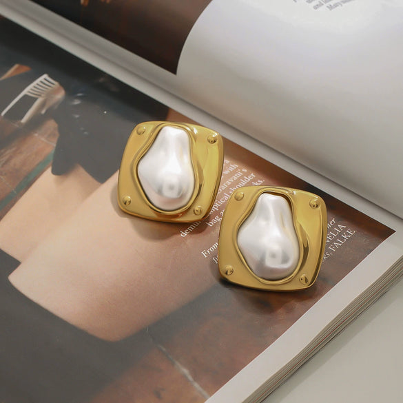 Wholesale Stainless Steel Pearl Earrings For Women With Geometric Pattern And Electroplating Treatment