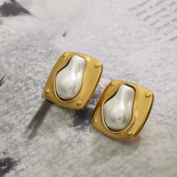 Wholesale Stainless Steel Pearl Earrings For Women With Geometric Pattern And Electroplating Treatment