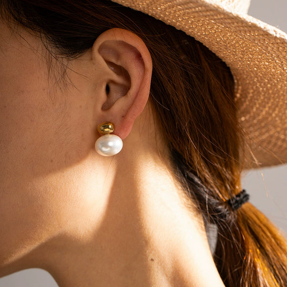 Wholesale Stainless Steel Pearl Earrings With Geometric Design And Electroplating For Women