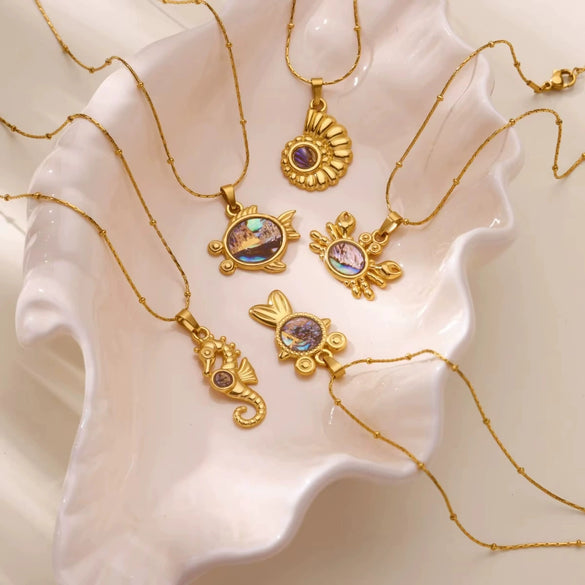 Wholesale Stainless Steel Pendant Necklace With Crab Seahorse Shell Design And Dripping Oil Style 18K Gold Plated