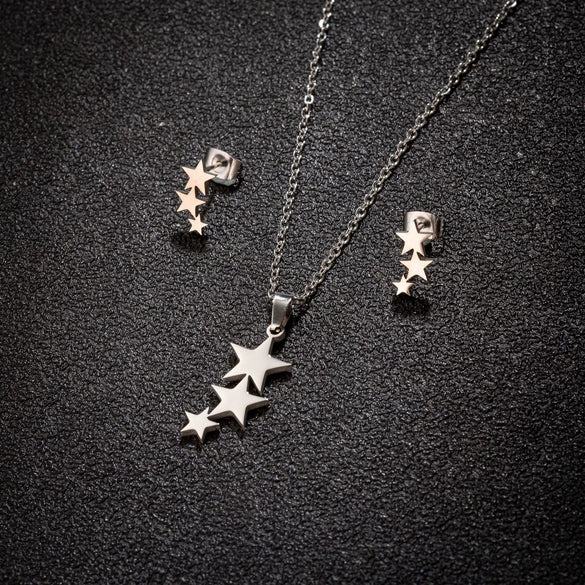 Wholesale Stainless Steel Plant Flower Palm Leaf Pendant Earrings Three Piece Set With Electroplating For Women Autumn And Winter 2024