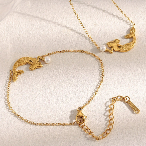 Wholesale Stainless Steel Plated 18K Gold Imitation Pearl Mermaid Pendant Necklace And Bracelet For Women With Geometric Design And Electroplating Process