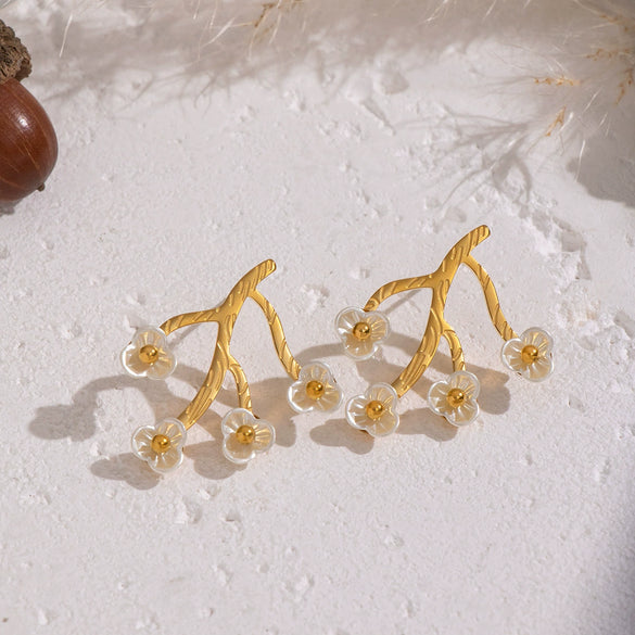 Wholesale Stainless Steel Pvd Furnace Vacuum Real Gold Plated Flower Shape Fairy Style Earrings For Women