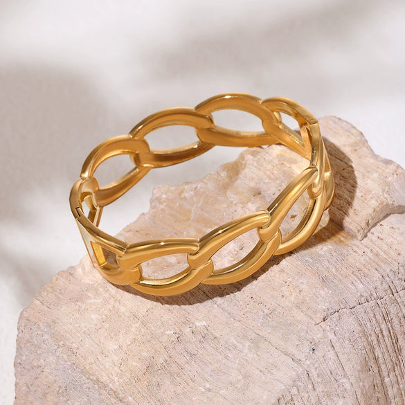 Wholesale Stainless Steel Pvd Plated 18K Real Gold Interlocking Bracelet With Geometric Style