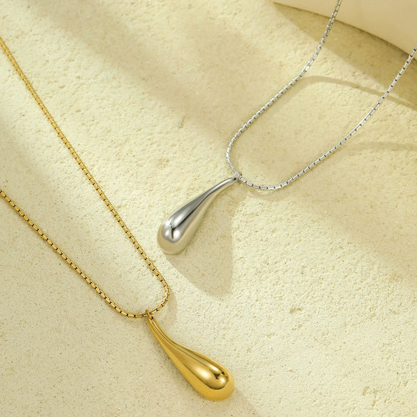 Wholesale Stainless Steel Retro Exaggerated Water Drop Cut Out Pendant Necklace With 18K Gold Electroplated Clavicle Chain For Women