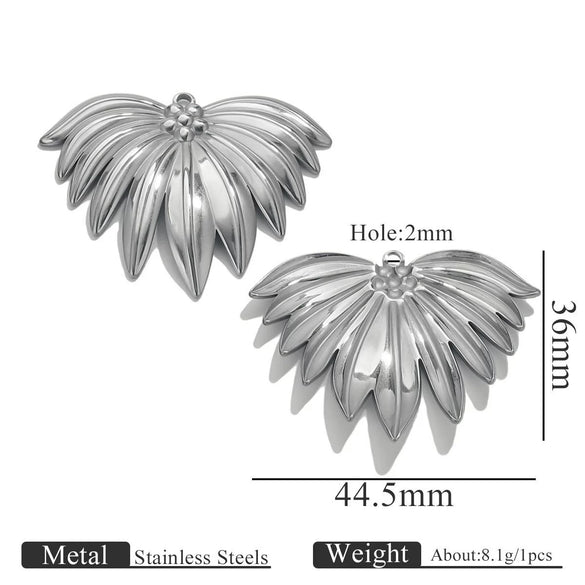 Wholesale Stainless Steel Retro Style Embossed Texture Gold Pendant Set With Flower Heart Fanshaped And Leaf Shapes Electroplated Diy Jewelry Accessories