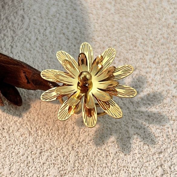 Wholesale Stainless Steel Ring Cut Out Flower Antique Minimalist Geometric Style With Electroplating