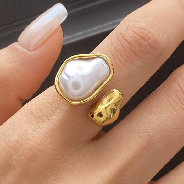 Wholesale Stainless Steel Ring For Women With Geometric Design And Electroplating Treatment