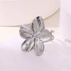 Wholesale Stainless Steel Ring French Retro Palace Style Glossy Gold Heavy Industry Design Flower Wave Pattern Electroplated