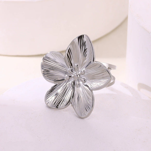 Wholesale Stainless Steel Ring French Retro Palace Style Glossy Gold Heavy Industry Design Flower Wave Pattern Electroplated