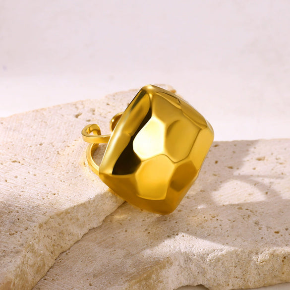 Wholesale Stainless Steel Ring Retro Palace Style Glossy Gold Flower Pattern Electroplated