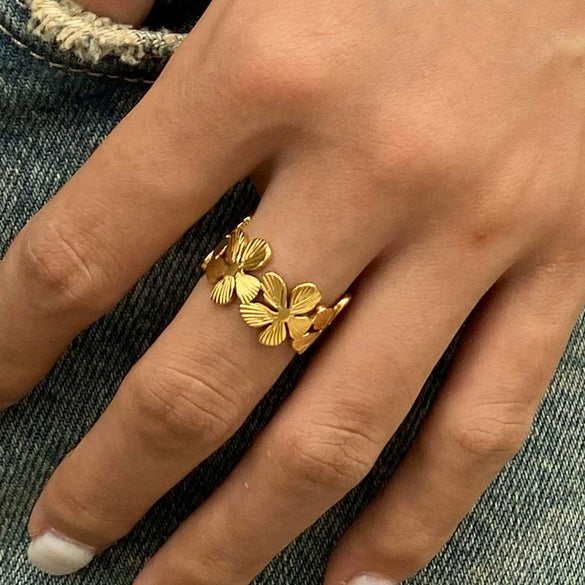 Wholesale Stainless Steel Ring With Five Petal Flower Design Electroplated Geometric Style For Women