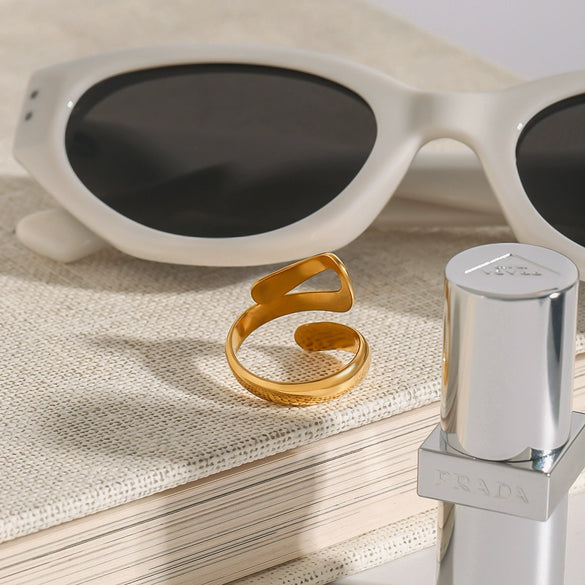 Wholesale Stainless Steel Ring With Geometric Style And Electroplating Treatment For Women