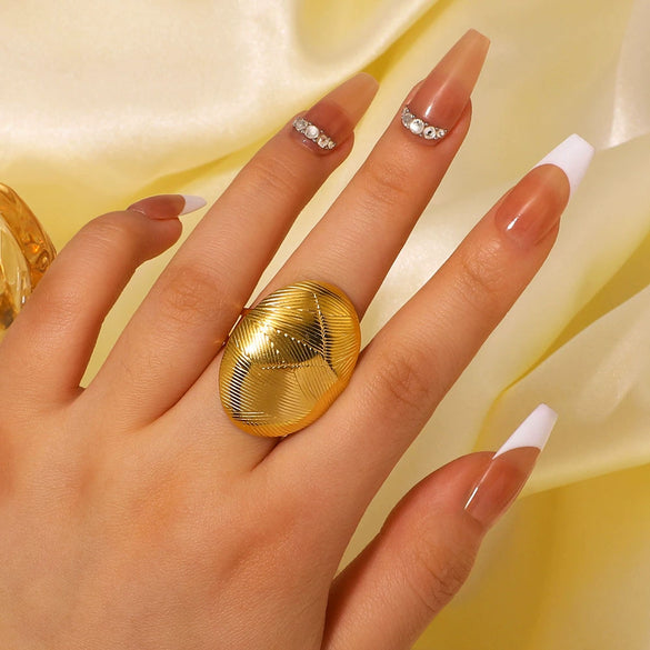 Wholesale Stainless Steel Ring With Oval Texture Hollow And Open Design Geometric Pattern Electroplated