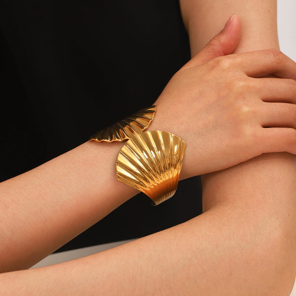 Wholesale Stainless Steel Shell Bracelet Ins Style Minimalist Electroplated For Women